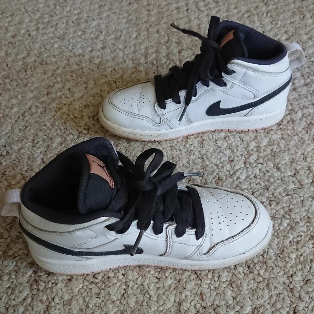Nike Air Jordan 1 Mid TD 'White Arctic Orange' Sneakers size 13/1